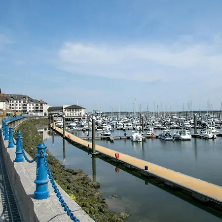 On The アパート マラハイド